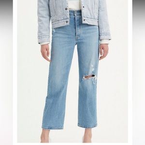 Levi’s Ribcage Ankle Jean